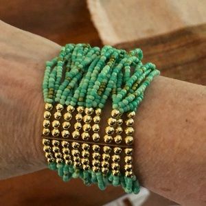 Stretch beaded bracelet with Great summer colors